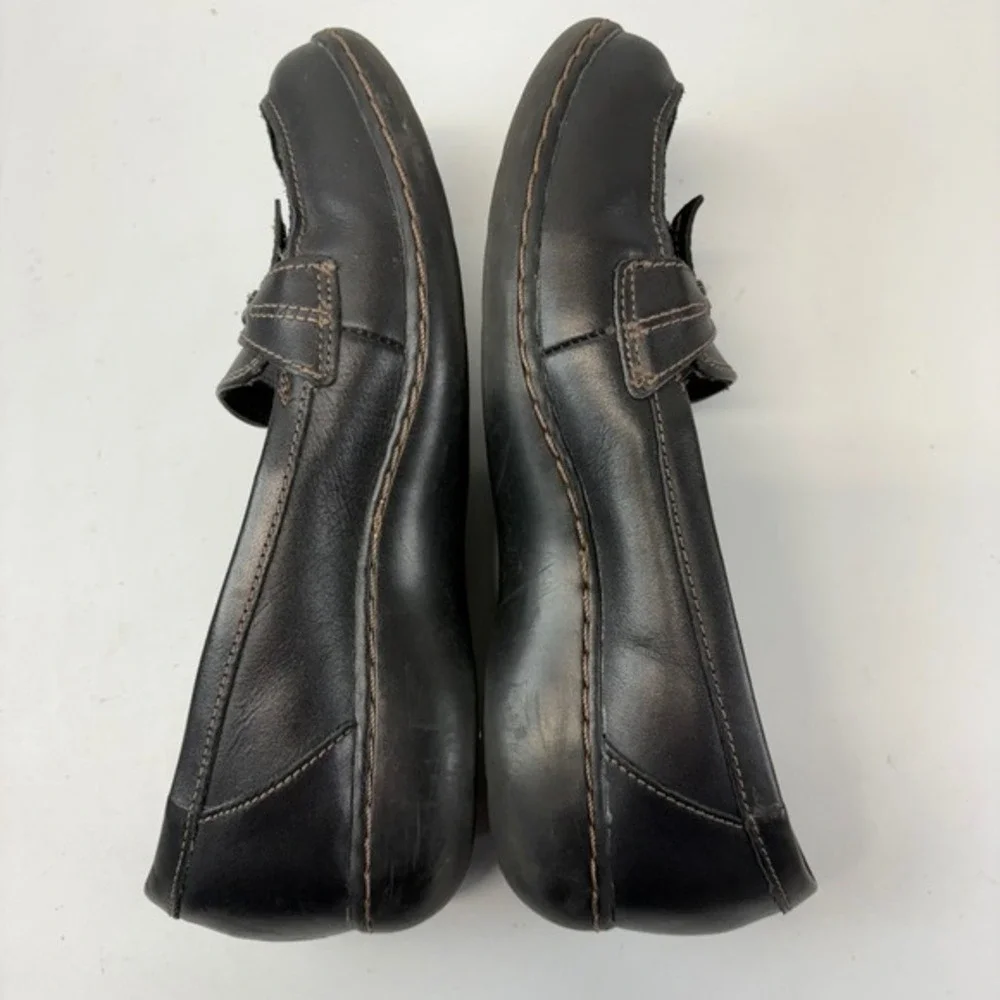 Clarks Womens‎ 8.5M Black Leather Loafers Tassel Slip-On Comfort Shoes Casual